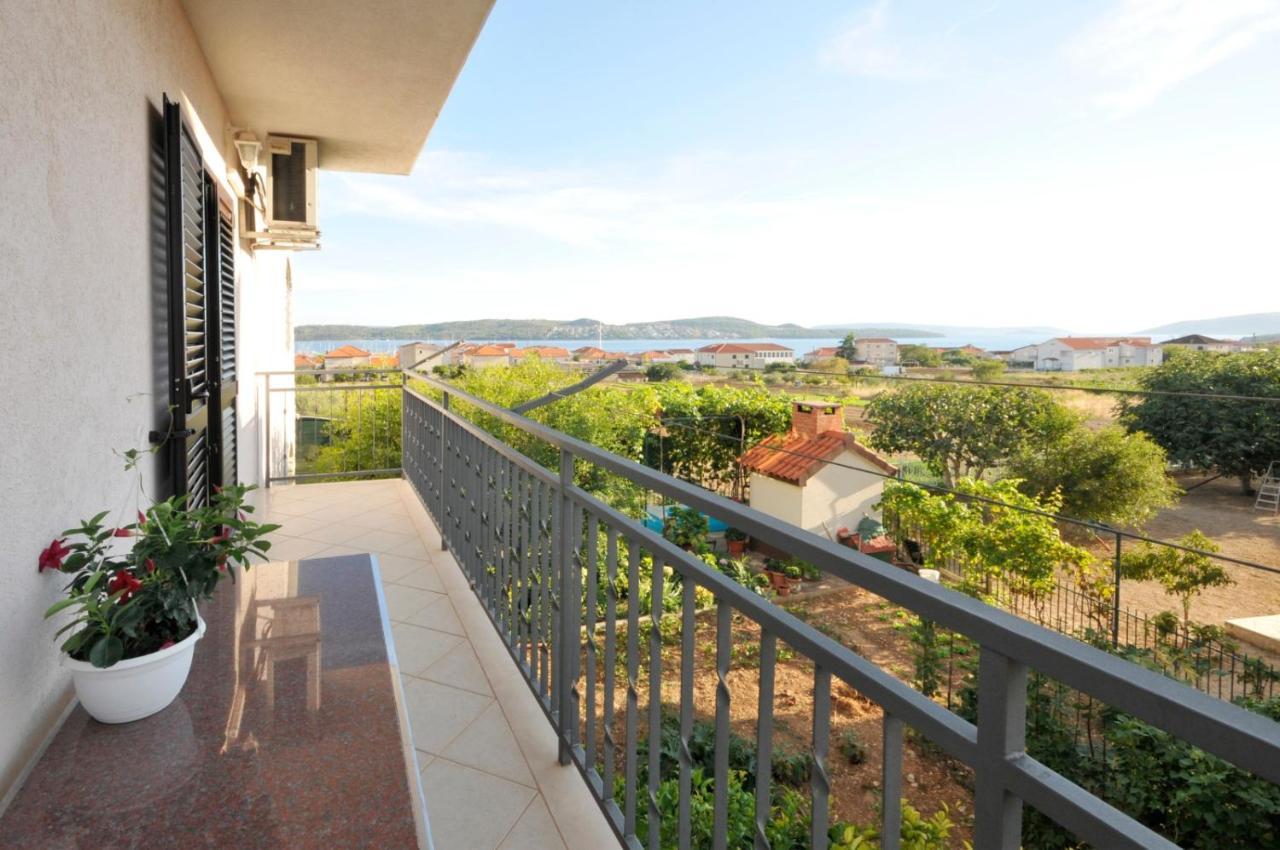 Roso Apartment With Sea View Trogir Extérieur photo
